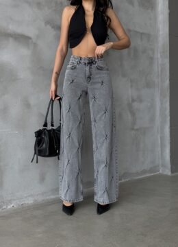 Ön Yıldız Dikiş Detay Salaş Kot Pantalon